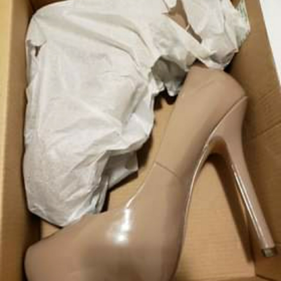 Beige heels - Picture 4 of 4